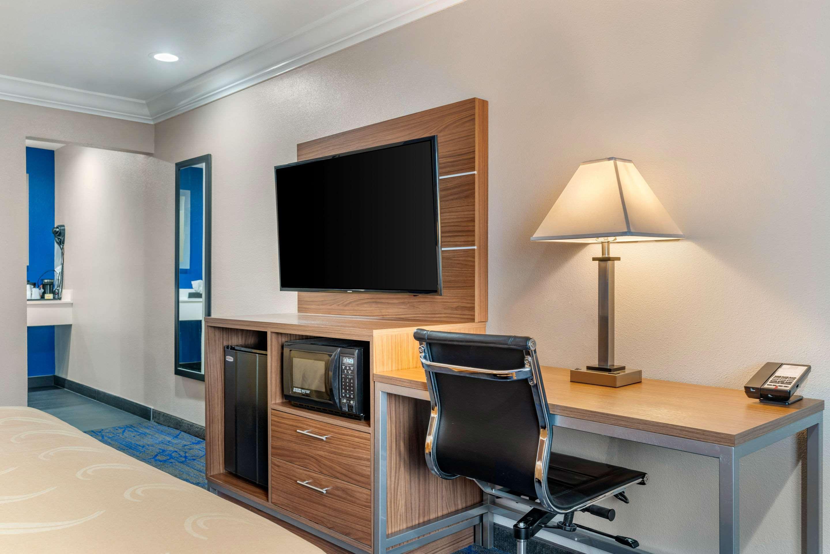 Quality Inn & Suites Vacaville Kültér fotó