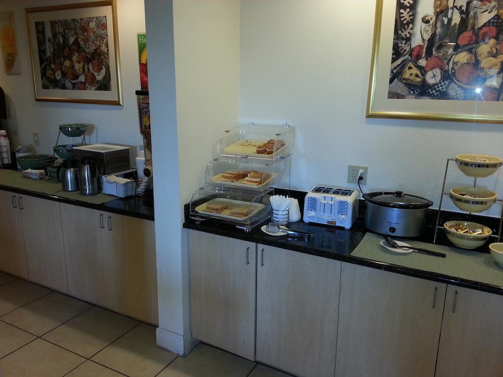 Quality Inn & Suites Vacaville Kültér fotó