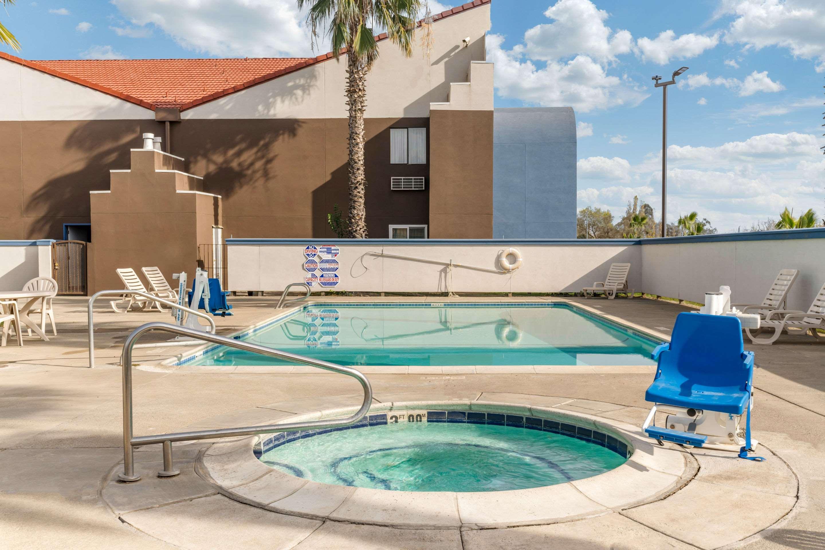 Quality Inn & Suites Vacaville Kültér fotó